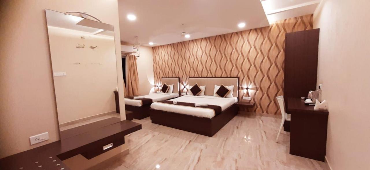 Hotel Veeras Residency Pondicherry Exterior foto
